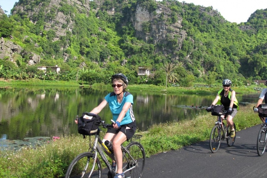 Bike Trip Hanoi Mai Chau, Ninh Binh 3 Days